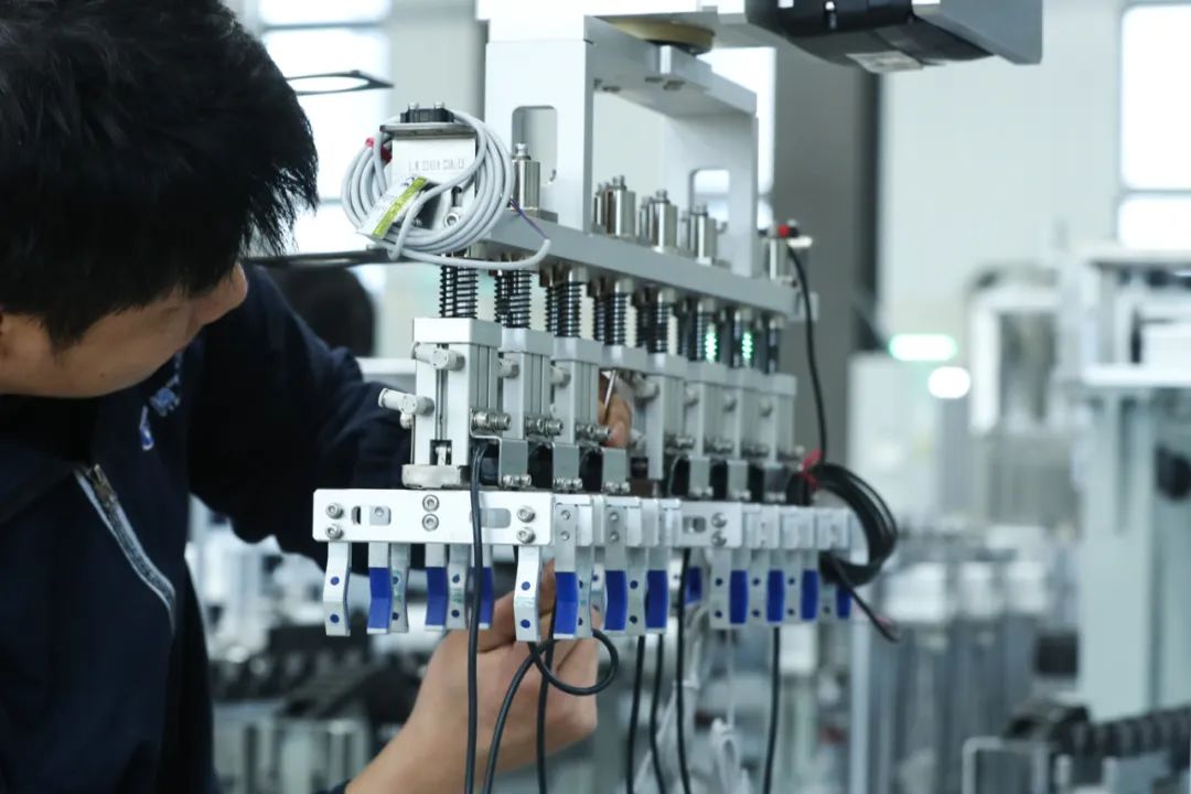 這個(gè)春天，我們走進(jìn)工廠看技術(shù)開(kāi)發(fā)的風(fēng)景